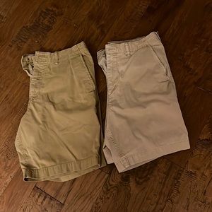 American Eagle men’s khaki shorts size 34
